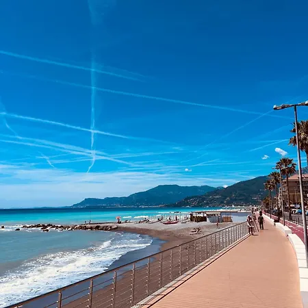 Casa Vittoria - Panoramic Sea View - Vista Mare 公寓 文蒂米利亚